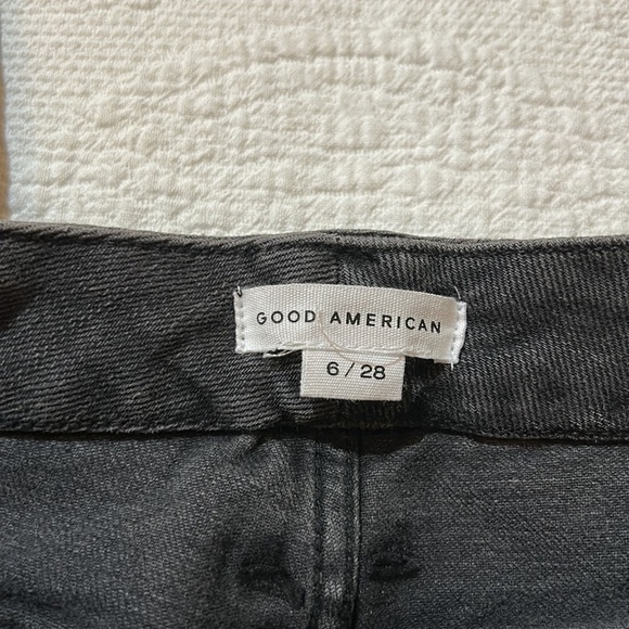 Good American denim. NWT Size 6/28. - Picture 4 of 14